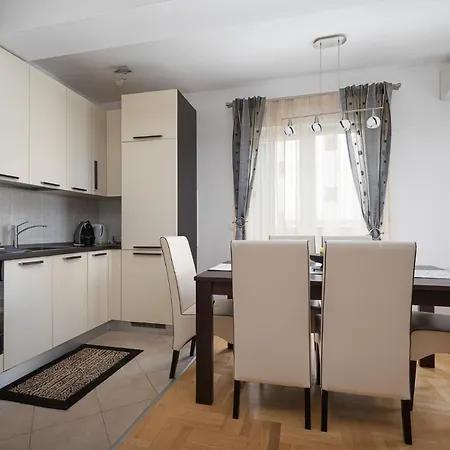 Apartament Dana With Garden & Grill *