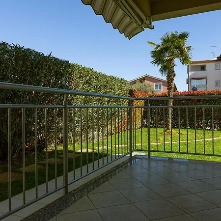Dana With Garden & Grill Apartament *