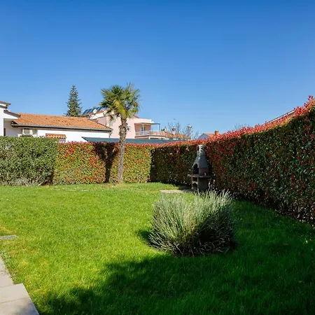 Dana With Garden & Grill * Πόρετς