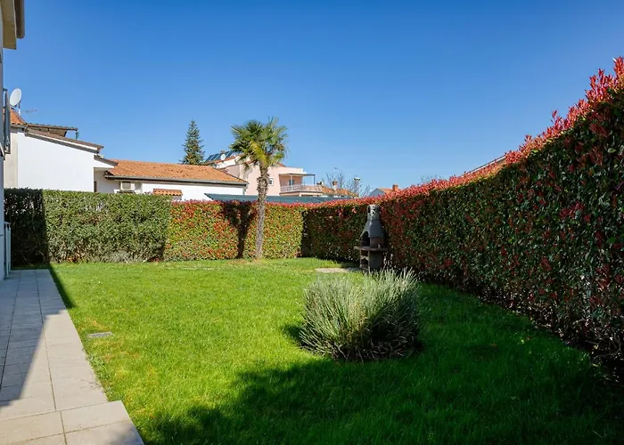 Dana With Garden & Grill * Πόρετς